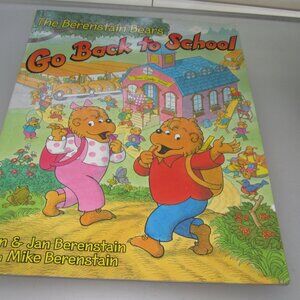 The Berenstain Bears GO BACK TO SCHOOL Color Illustrated Paperback Book